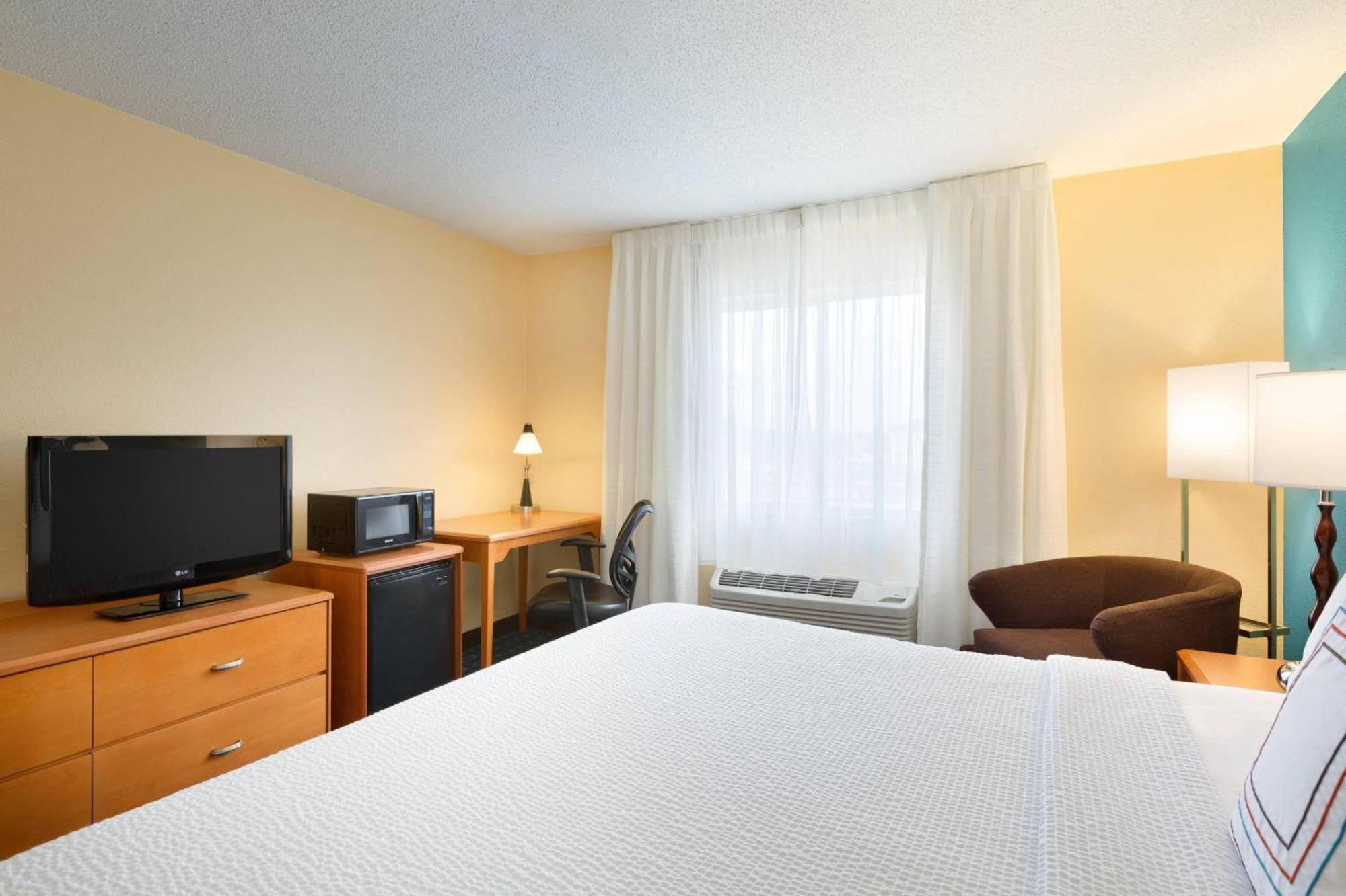 Fairfield Inn & Suites Bismarck South Exterior photo