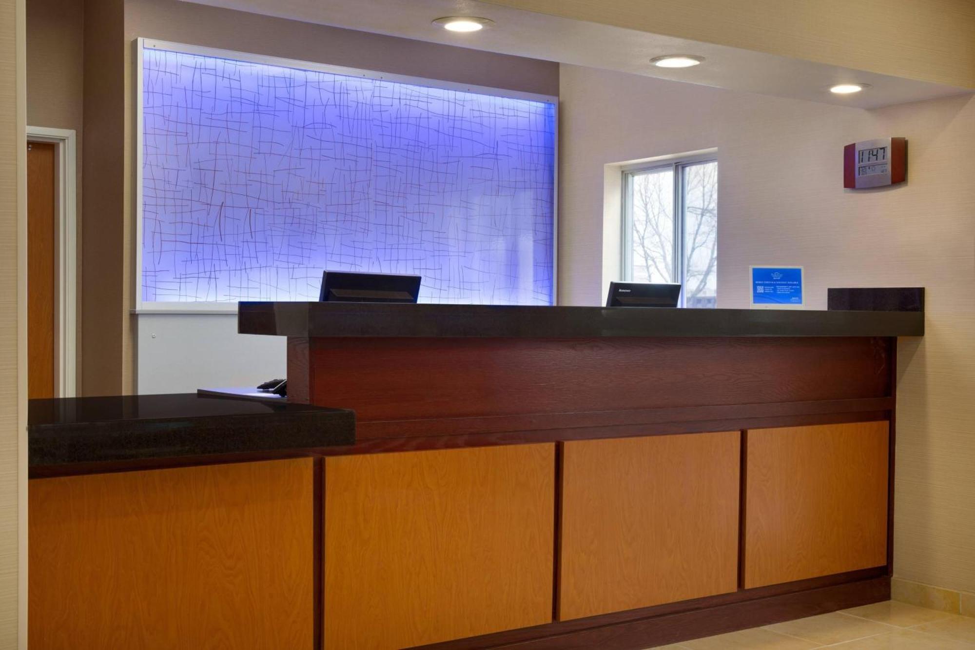 Fairfield Inn & Suites Bismarck South Exterior photo